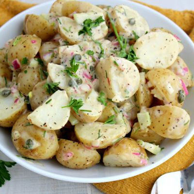 Salată bavareză cu cartofi și ouă